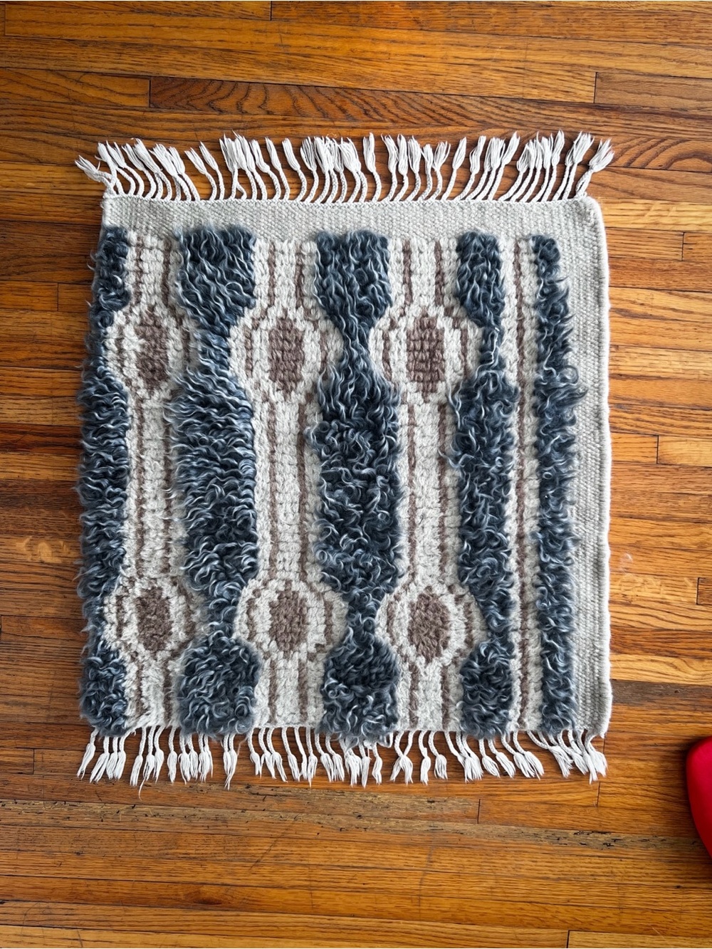Loloi Khalid Collection, Hand Knotted
Moroccan - Rya style, small rug